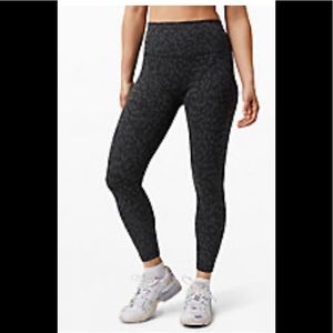 NWT Lululemon Wunder Train High-Rise Tight 25"
